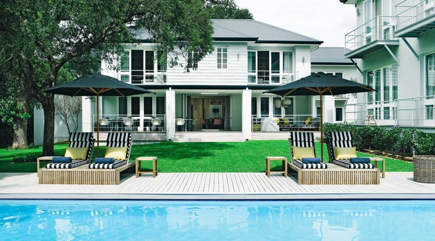 Athol Place villa