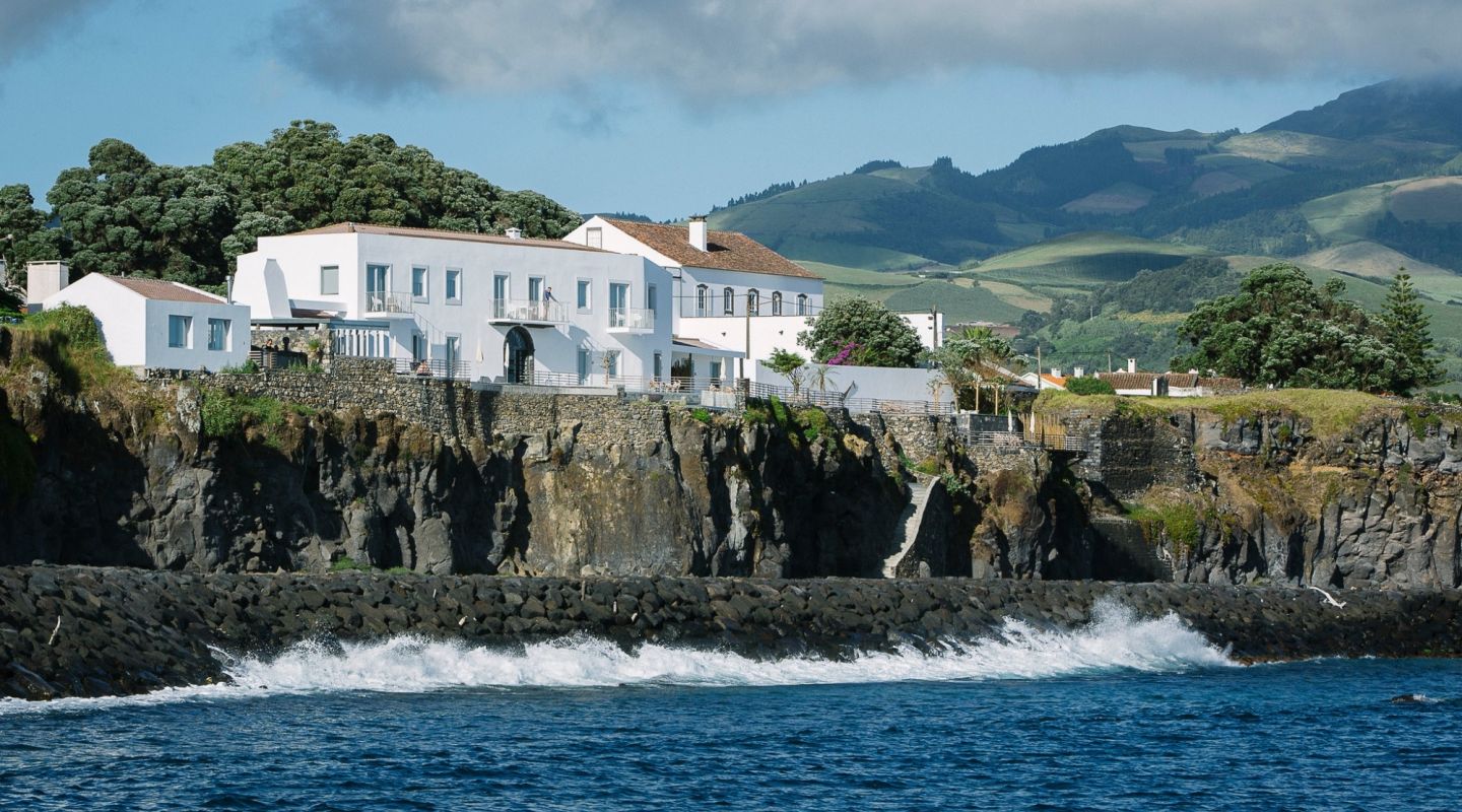White Suites and Villas 13