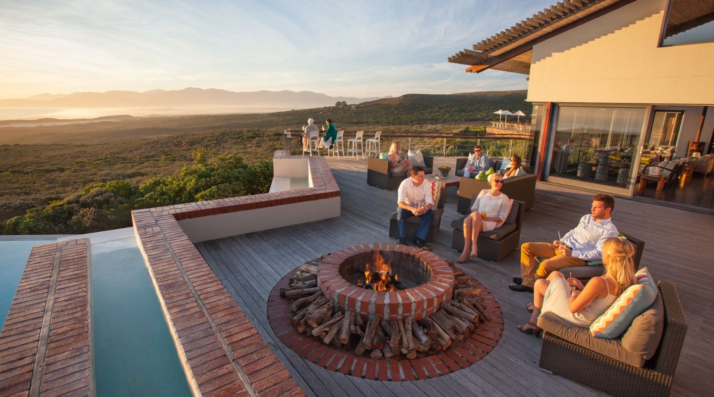 Web grootbos accommodation forest lodge champagne deck 01