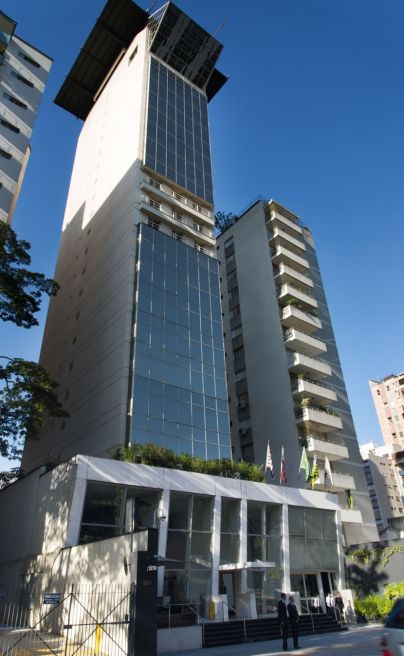 Hotel Emiliano building