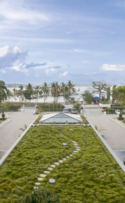 Hyatt Regency Dar es Salaam The Kilimanjaro P054 Pool 16x9