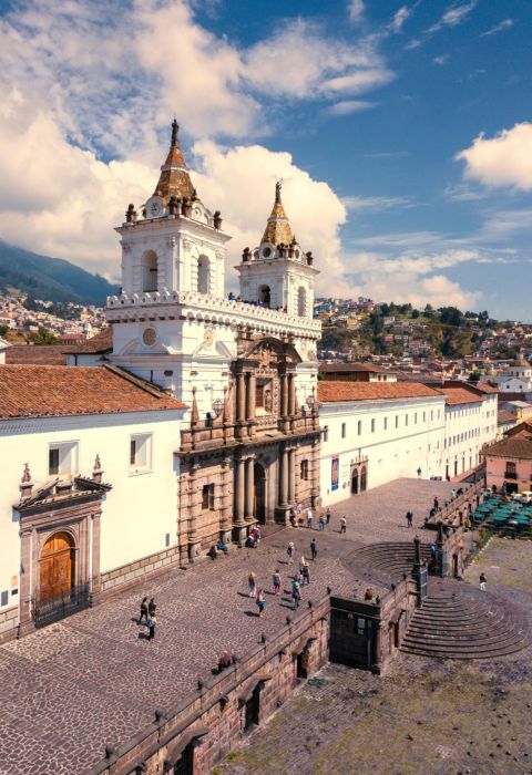 Andres medina quito 2 unsplash