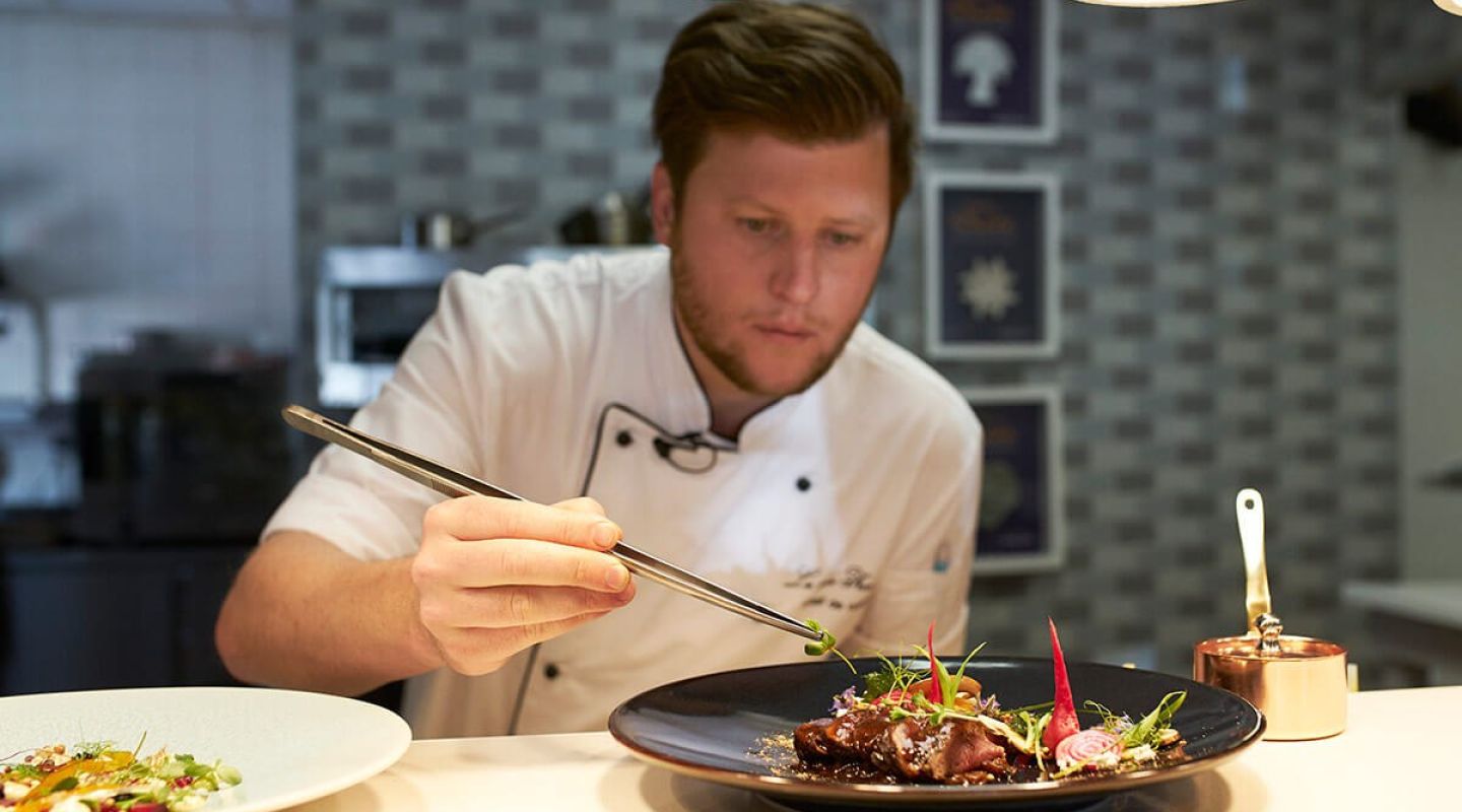 Darren badenhorst head chef lecoin francais