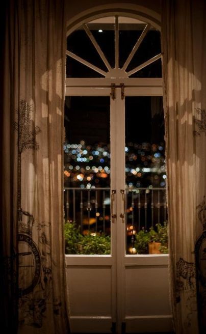 Dorp Hotel SA door