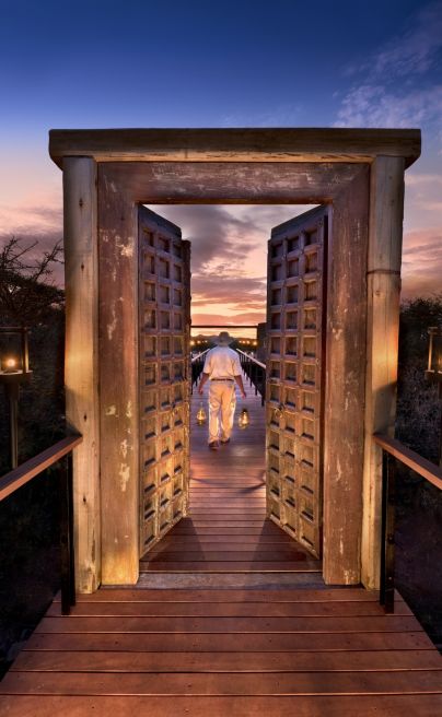 NEW23 Morukuru Farm House viewing deck access doors