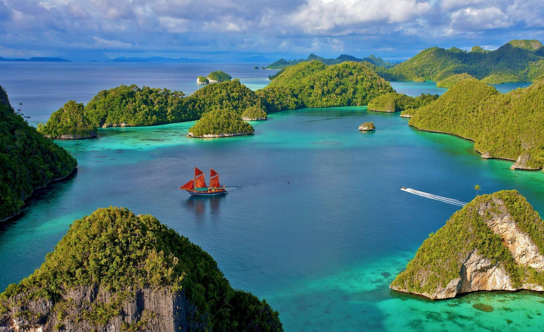 Raja ampat yaht charter